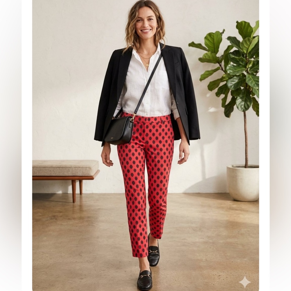 J. Crew Minnie pants Red and black medallion printed pants  size 4